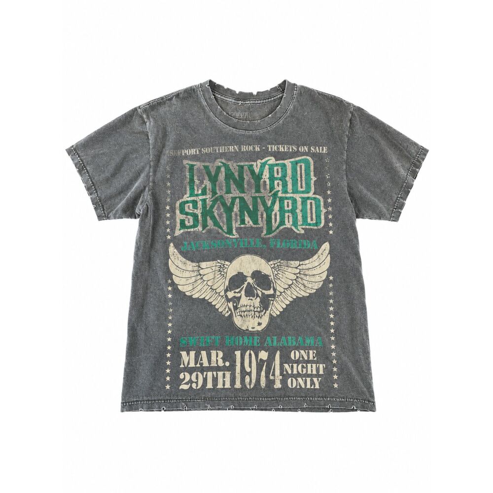 Lynyrd Skynyrd Distressed Women’s Graphic Tee
